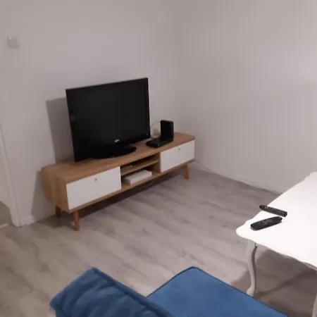 Tomy Apartment
